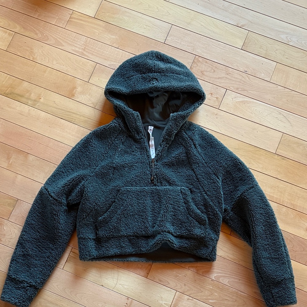 Lululemon cropped fleece